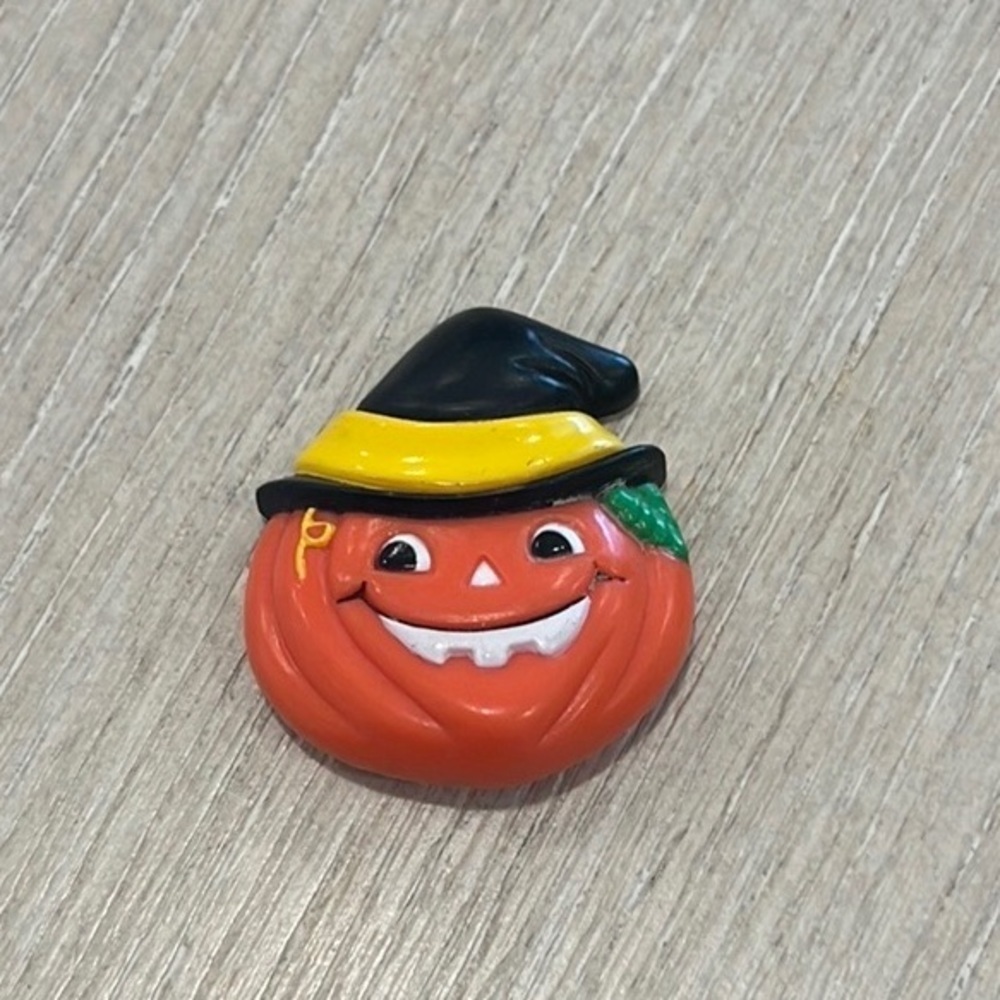 Vintage Russ Halloween Pin - Picture 3 of 3